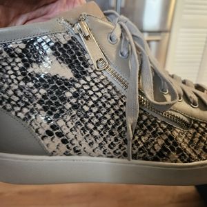Vionic  size 10 Gray and Snakeskin Hitop lace up shoes